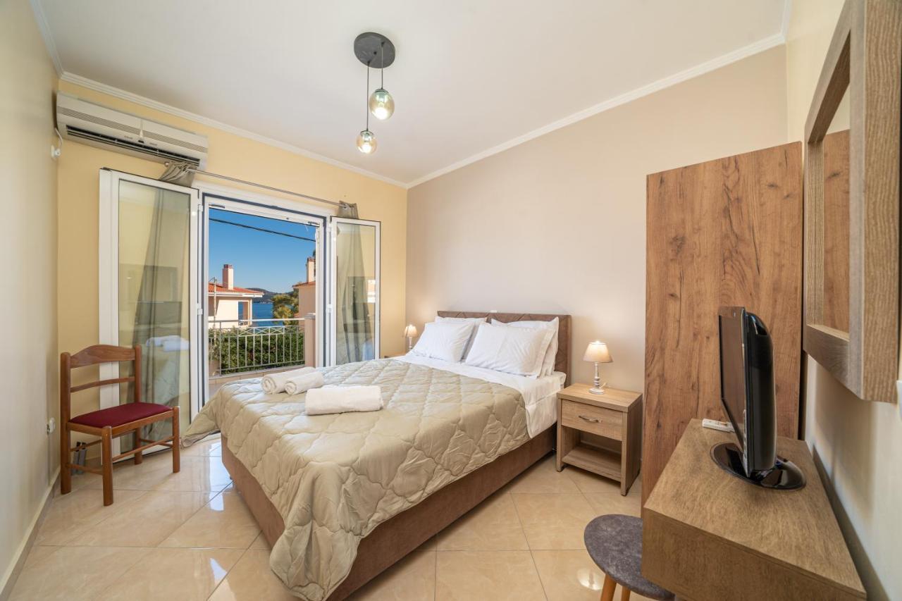 John's Appartement Karavomylos